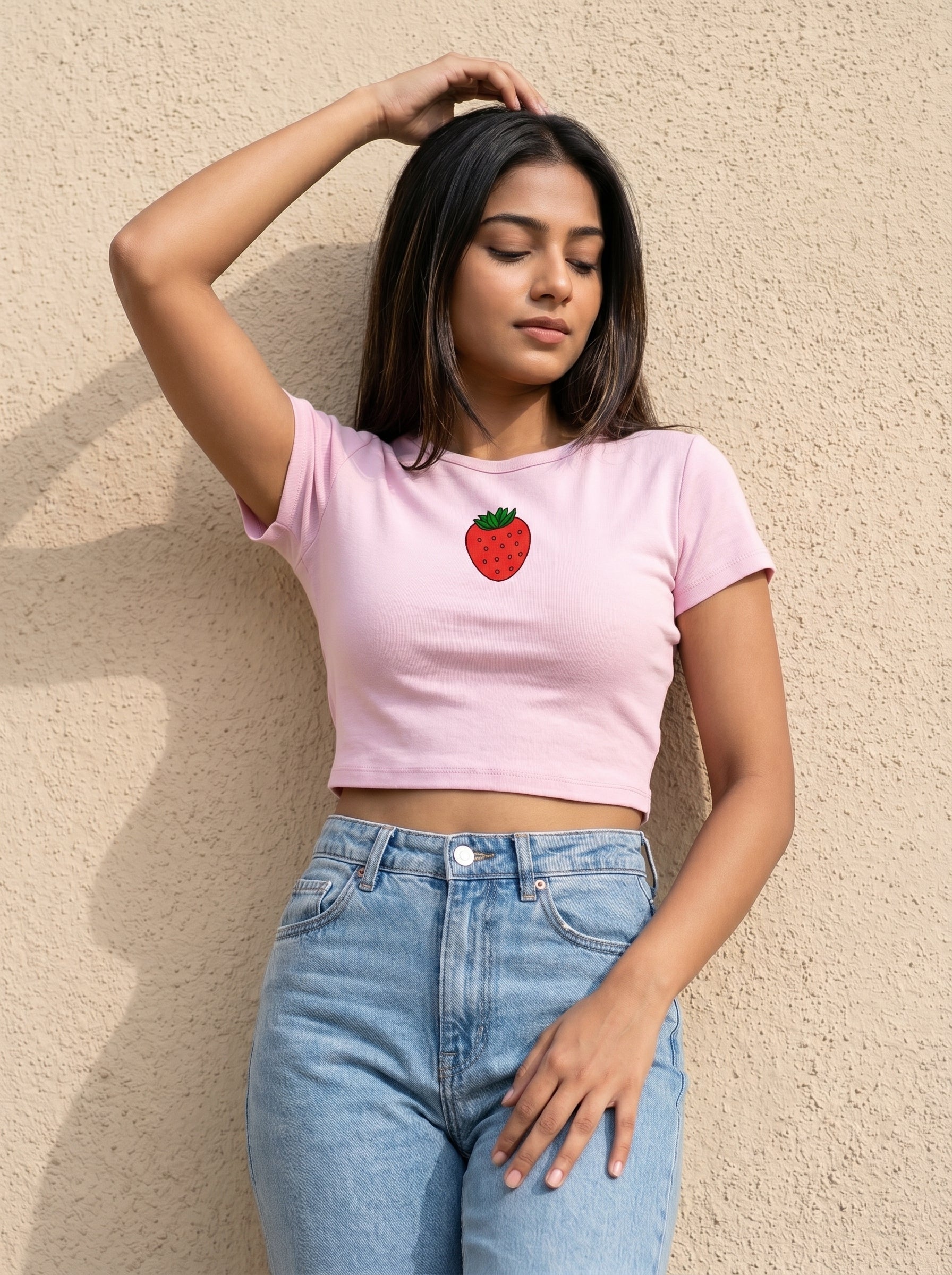 light_baby_pink_model_standing